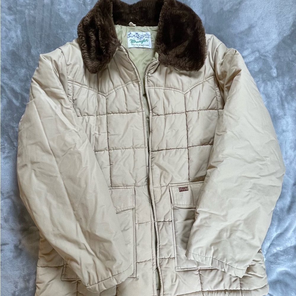 Vintage 70s Wrangler Western Puffer Jacket w/Faux Fur– Beige Men’s Large/XL